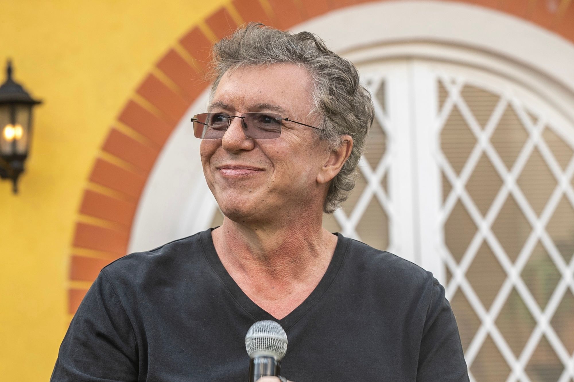 Assaí e Picpay fecham patrocínio para o reality Casa do Patrão, nova aposta da Record e Disney+