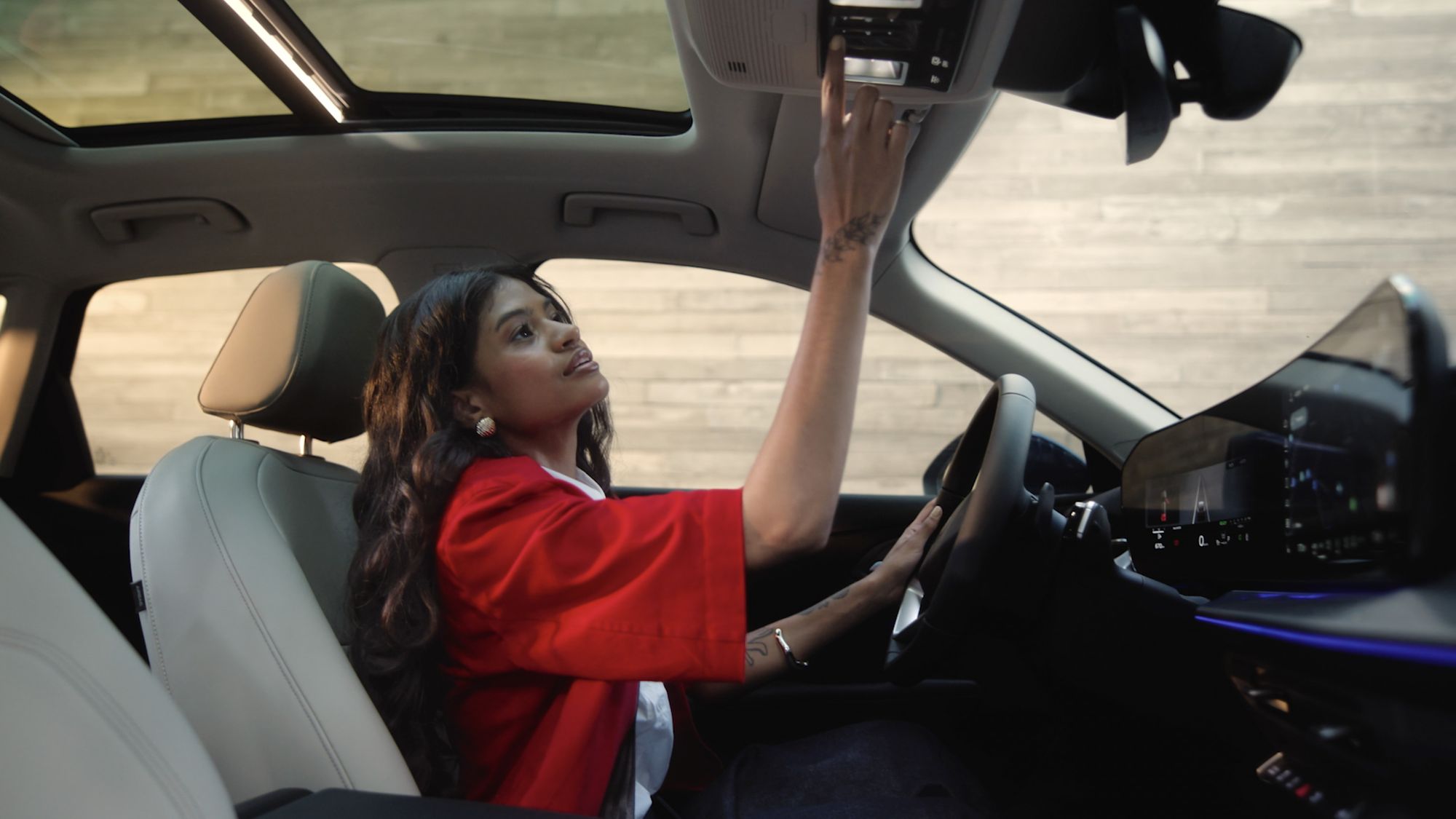 Audi Q3: nova campanha da iD\TBWA redefine luxo automotivo com foco em cultura e lifestyle